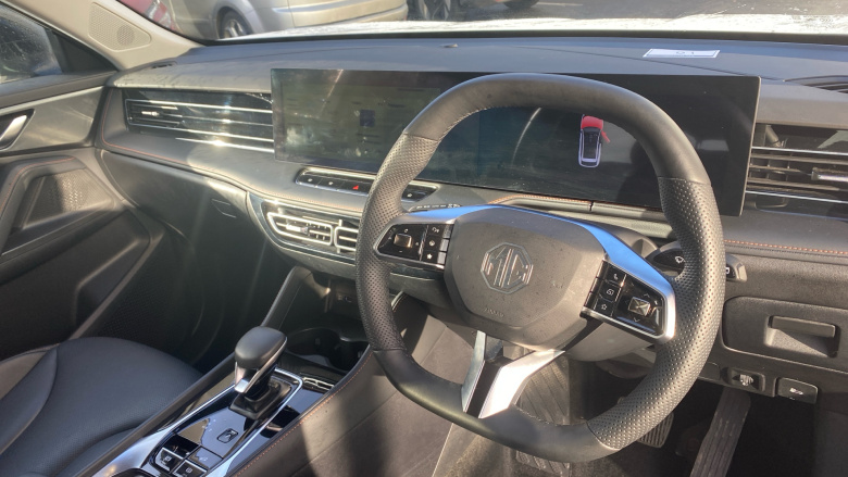 MG HS 1.5 T-GDI Trophy 5dr DCT Petrol Hatchback